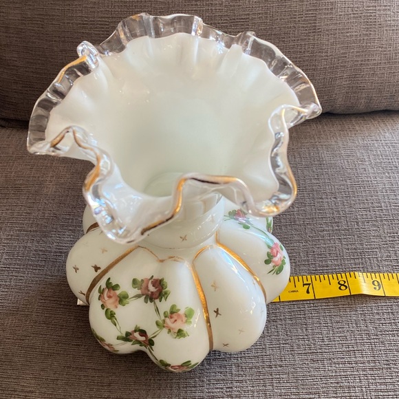 RARE Fenton Silver Crest Hand Painted 1940’s Charleton Roses Bow Tie Melon Vase - Picture 13 of 15